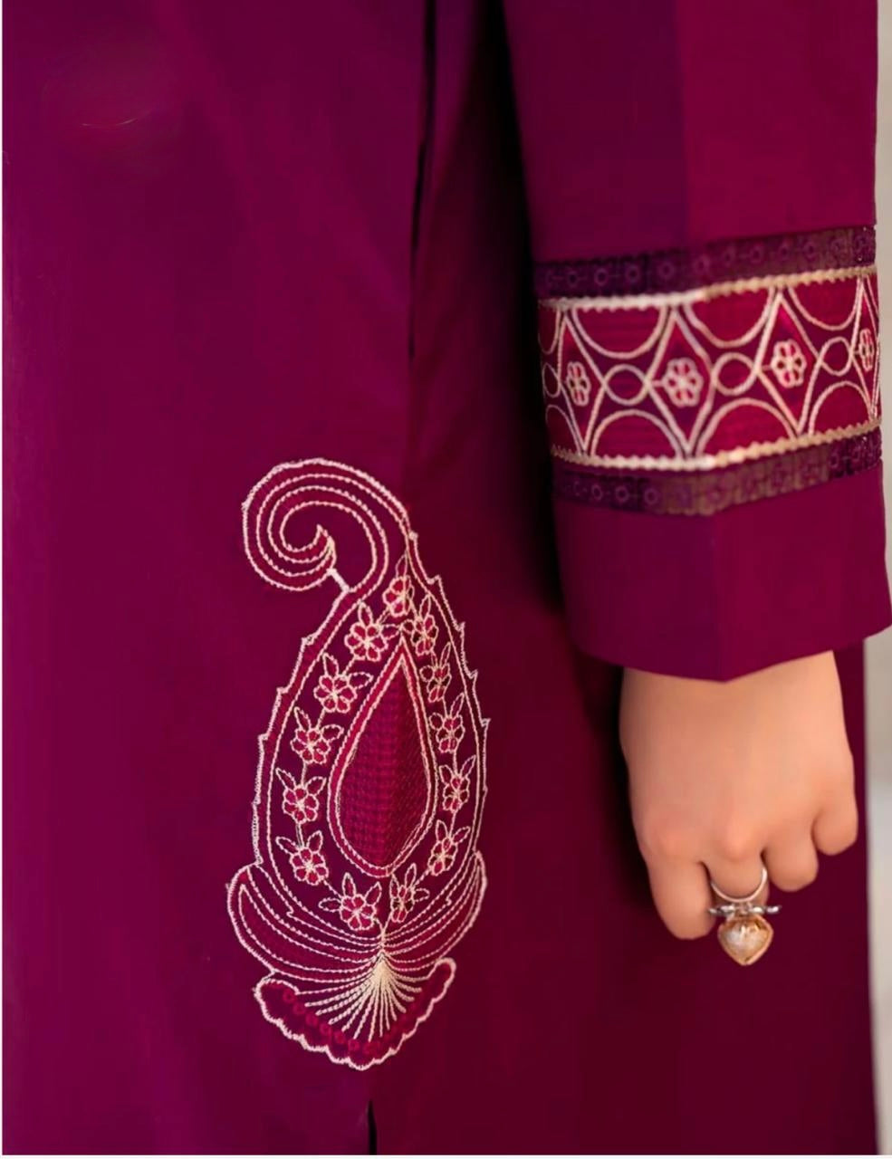 Best selling Embroidered Lawn 3Pc
