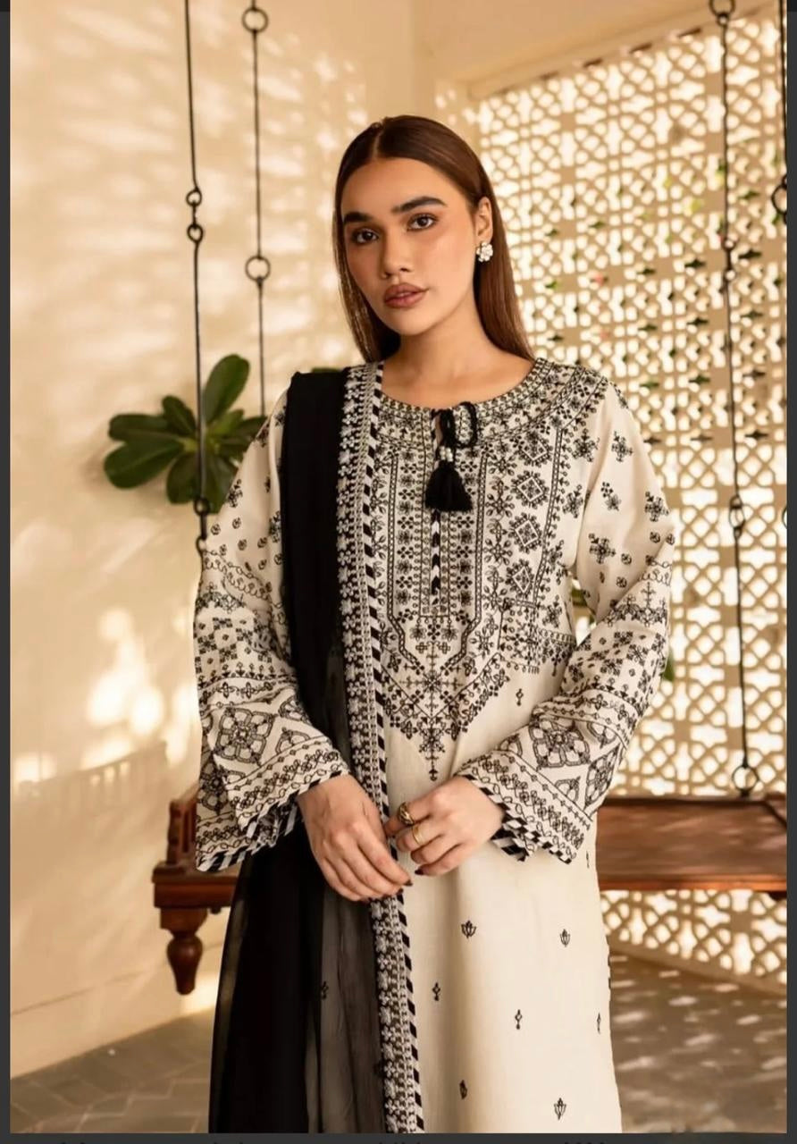 3Pc Embroidered Lawn
