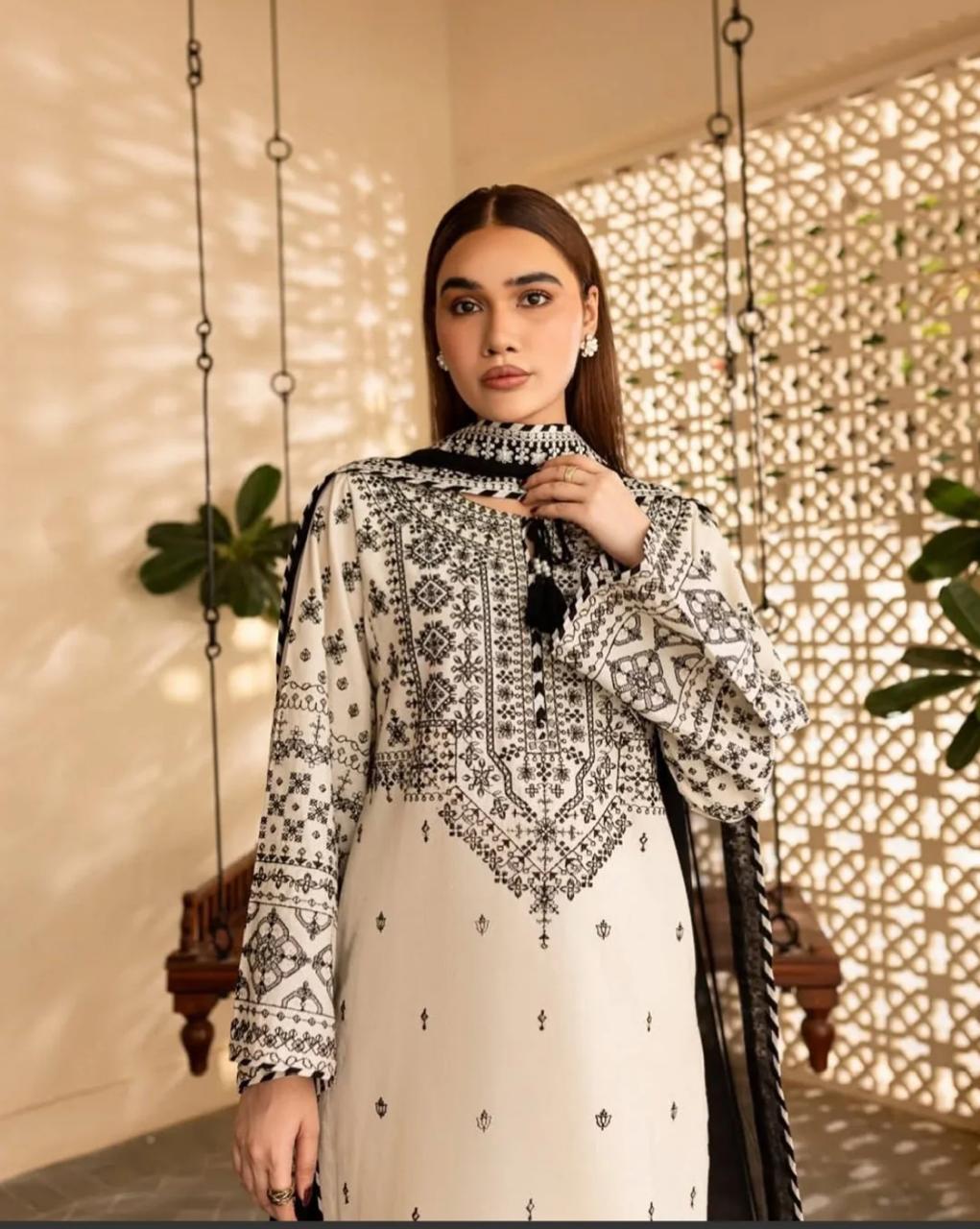 3Pc Embroidered Lawn
